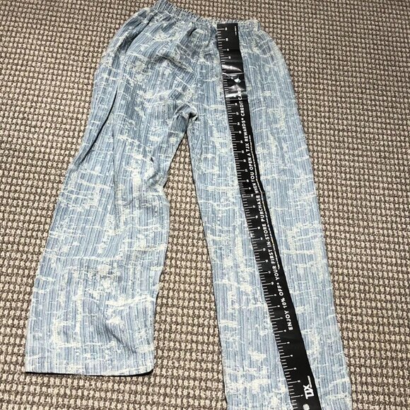 Beautiful ripped jeans looking wide leg pants. Beautiful work of art. Needless - Picture 5 of 7